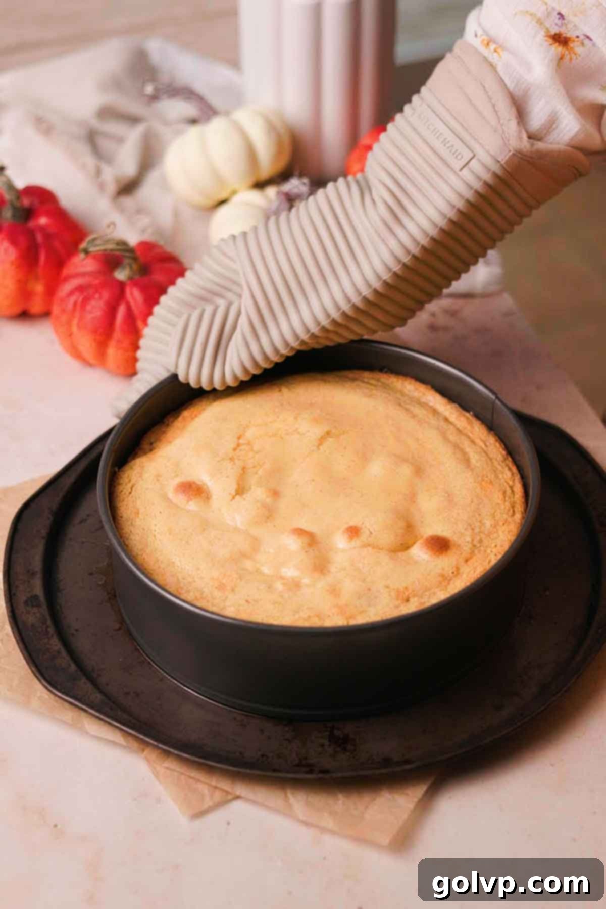 baked cake
