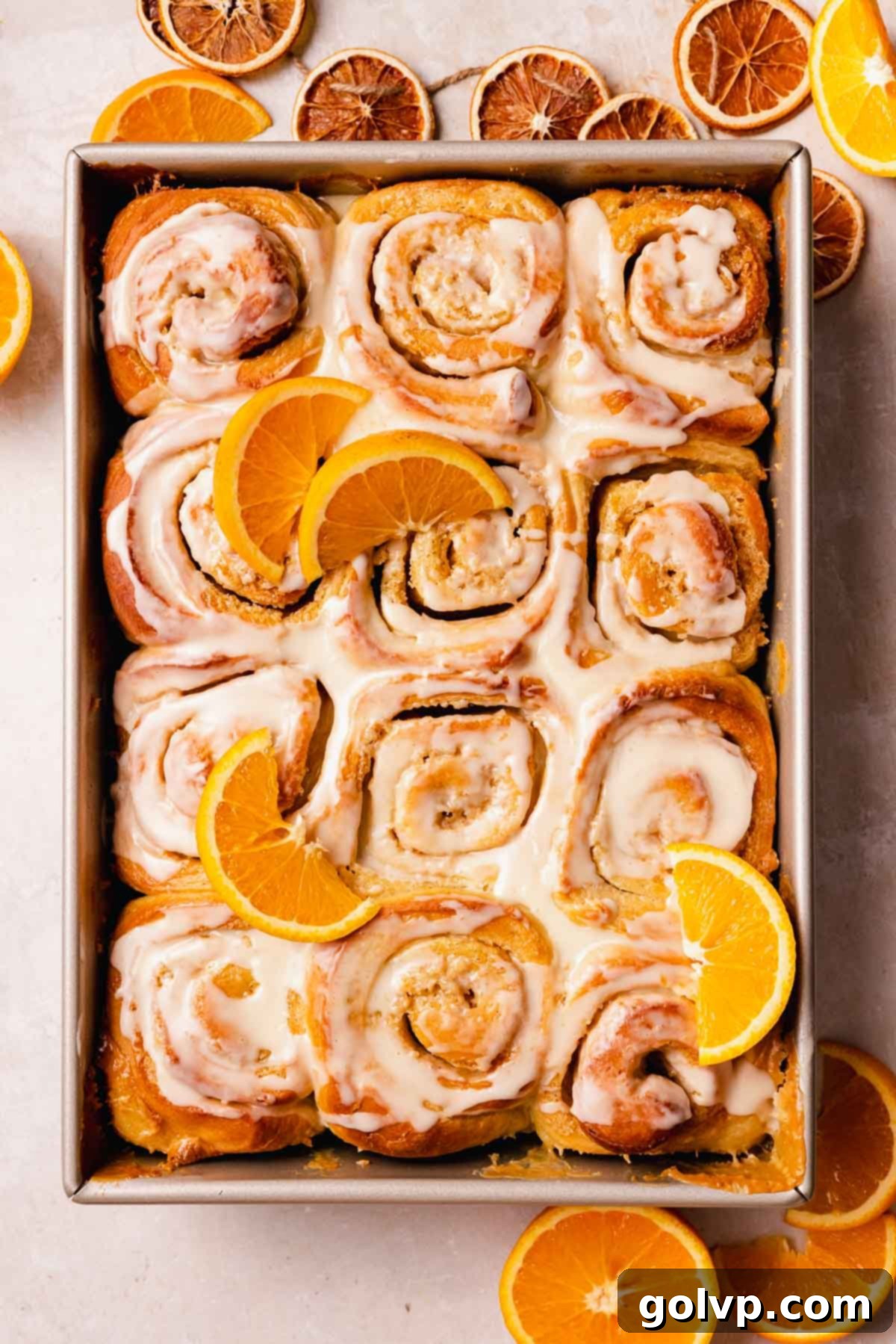 orange cinnamon rolls