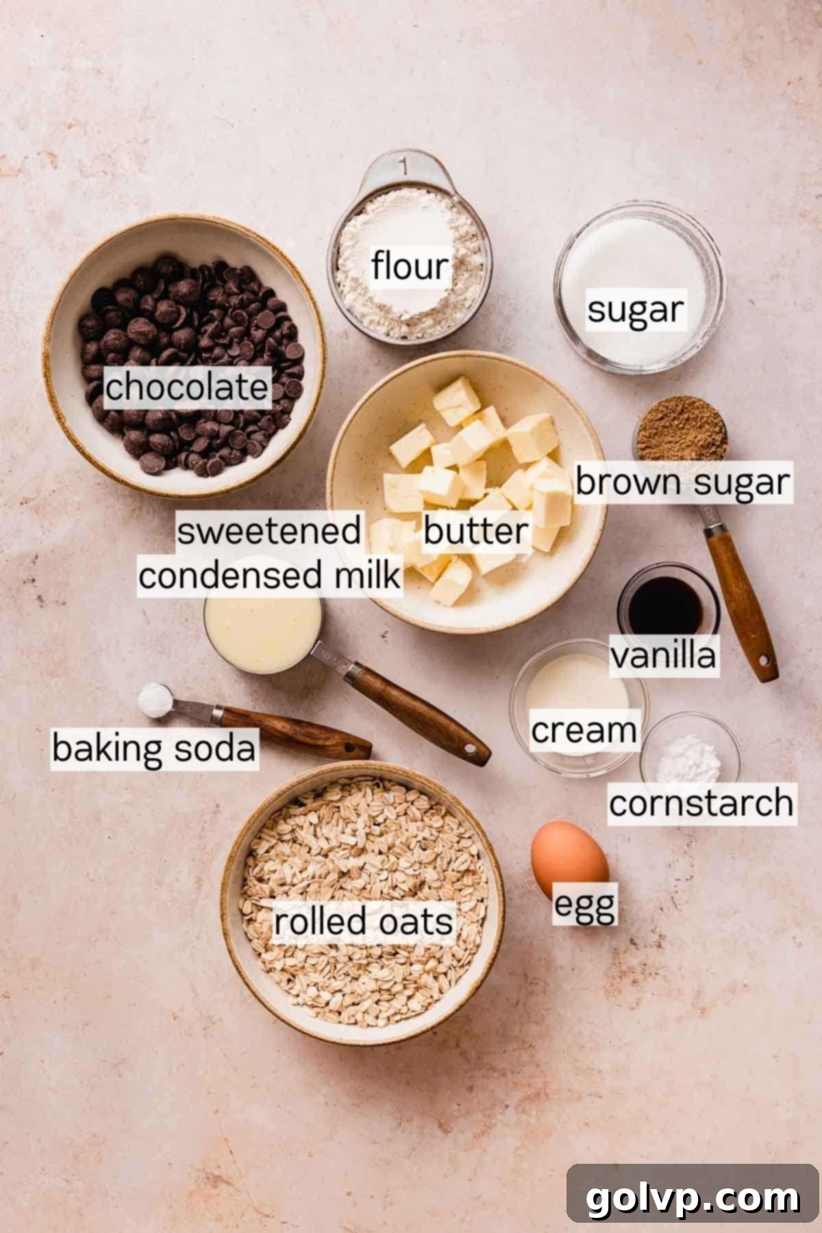 oatmeal fudge bar ingredients in bowls