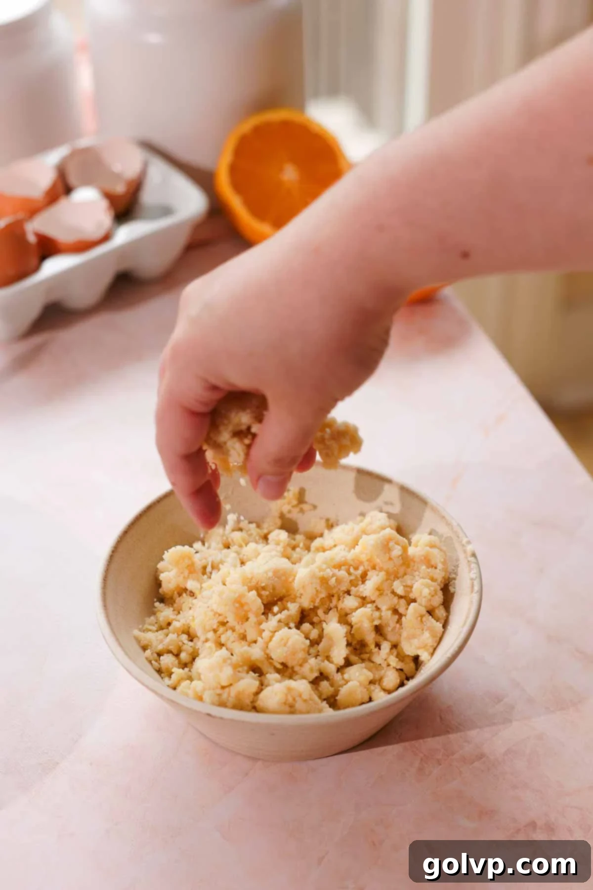 crumble muffin topping in bowl