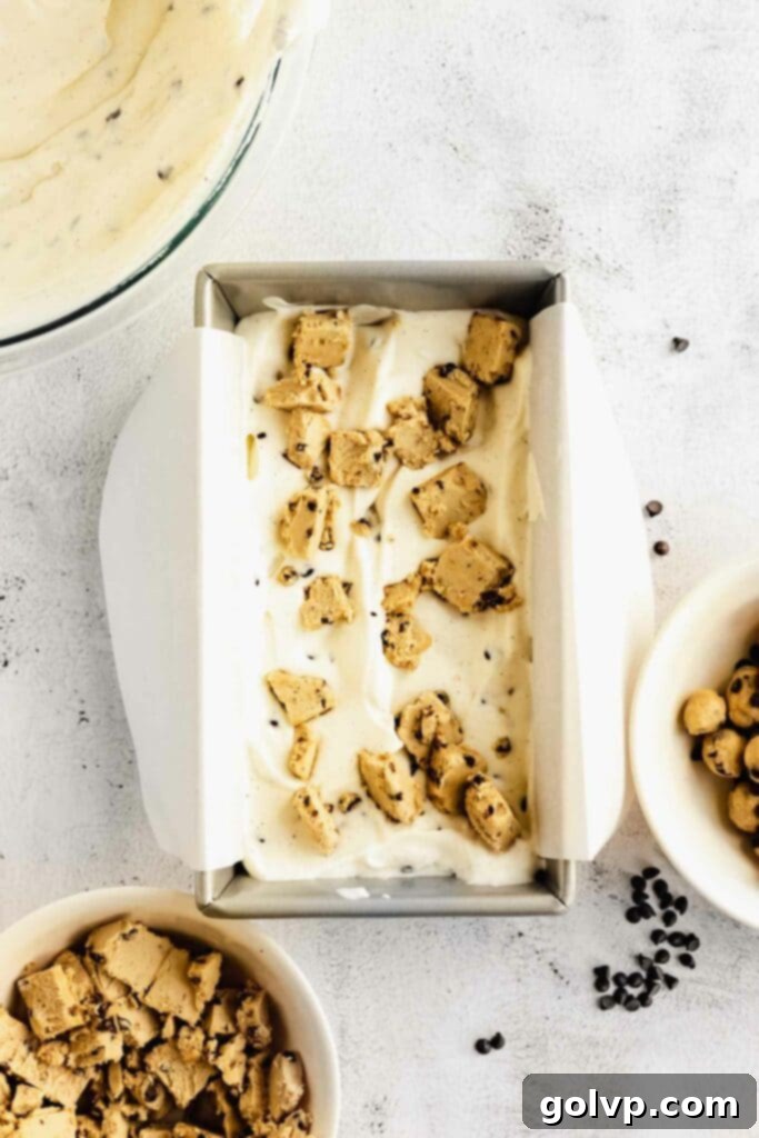 Whipping cream and vanilla in a bowl