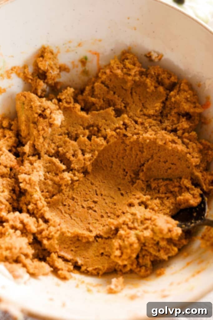 the crumbled pumpkin cake